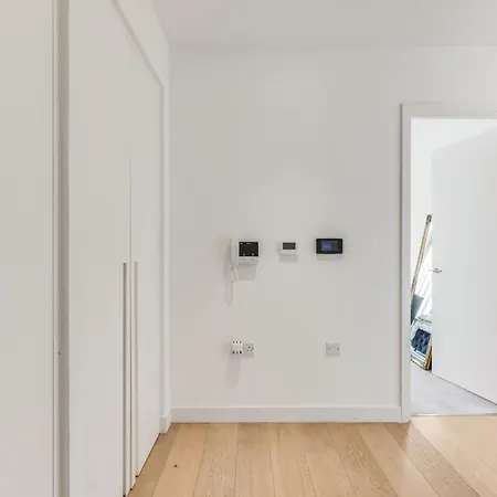 Khayat Homes - The Khalifa - One Bed Luxury Apt Londres Extérieur photo